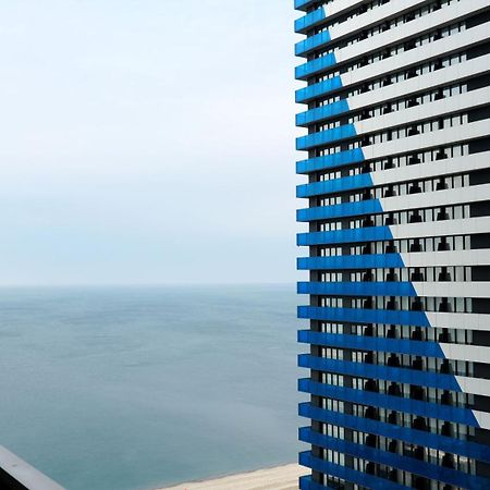 Lux Apart Hotel 555 巴统 外观 照片