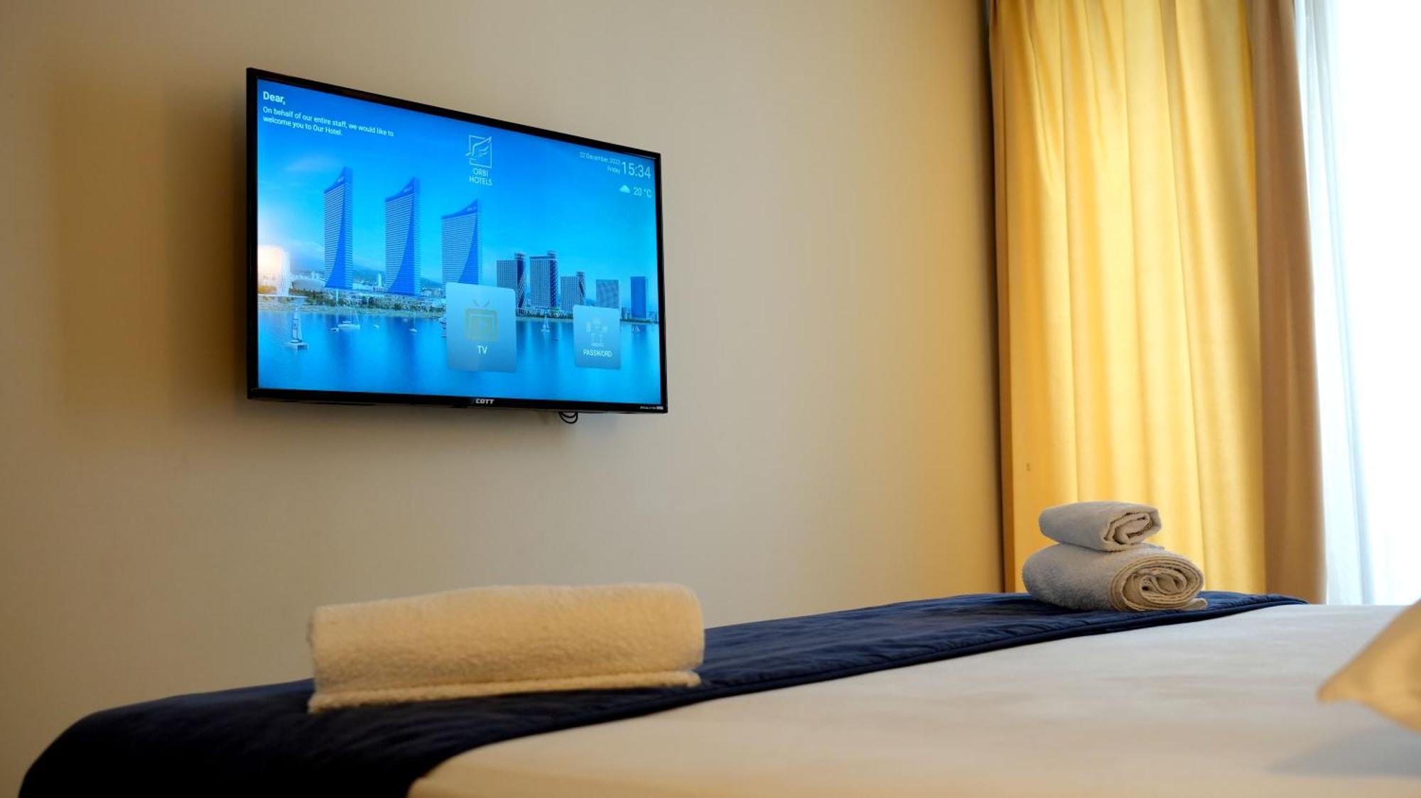 Lux Apart Hotel 555 巴统 外观 照片