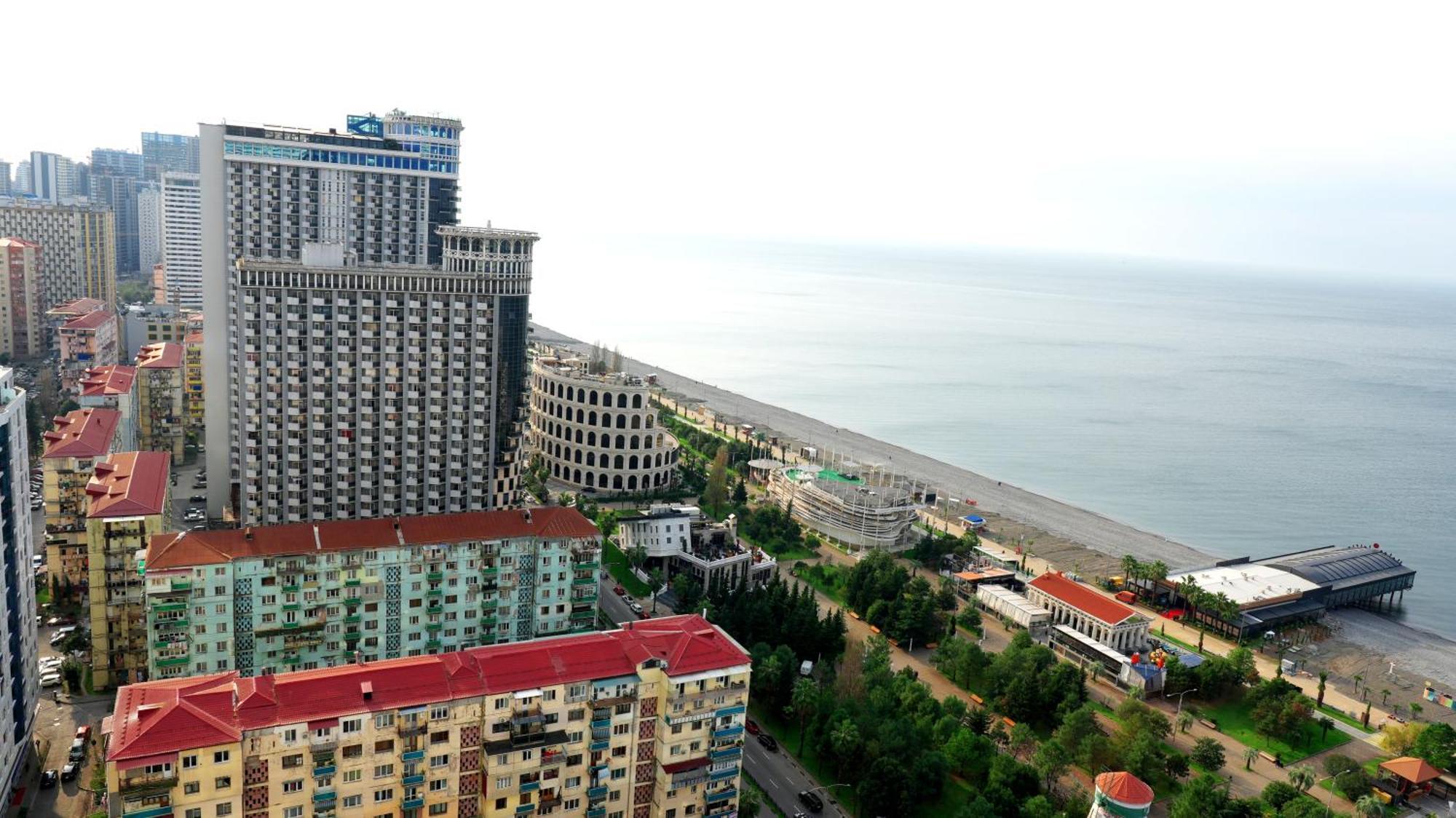Lux Apart Hotel 555 巴统 外观 照片