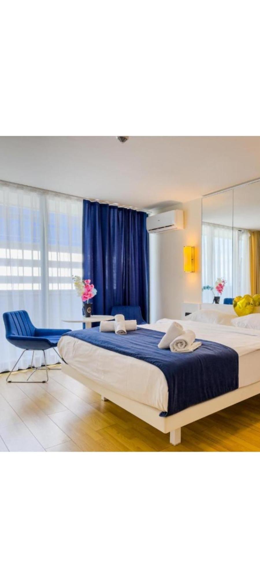 Lux Apart Hotel 555 巴统 外观 照片