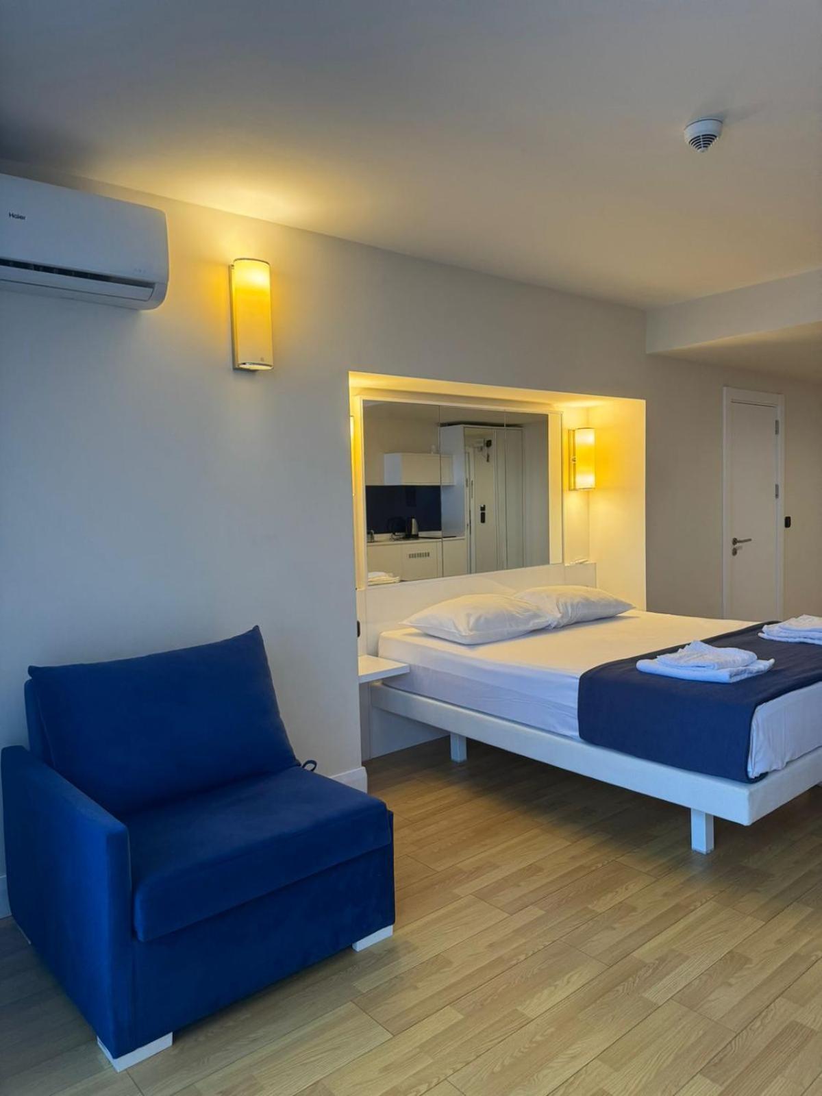 Lux Apart Hotel 555 巴统 客房 照片