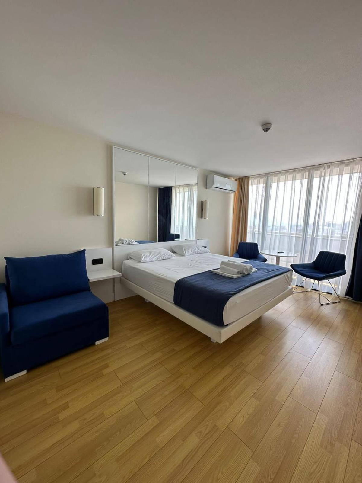 Lux Apart Hotel 555 巴统 客房 照片