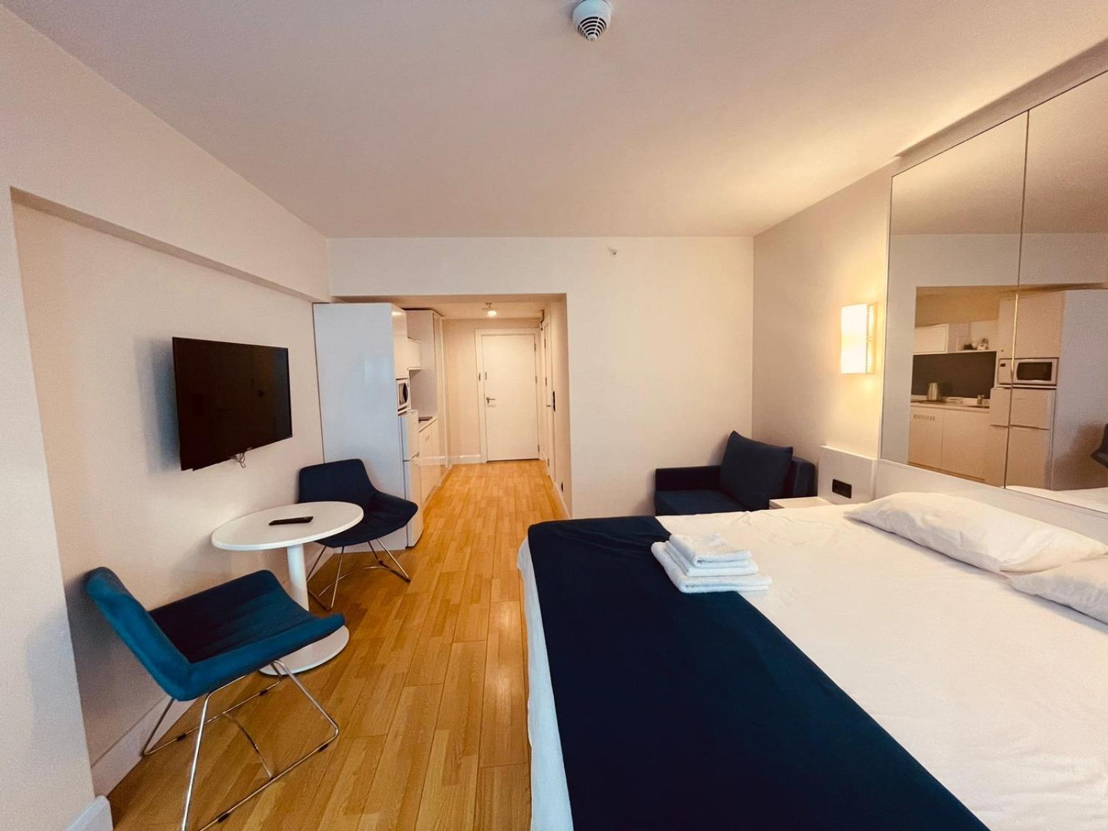 Lux Apart Hotel 555 巴统 客房 照片