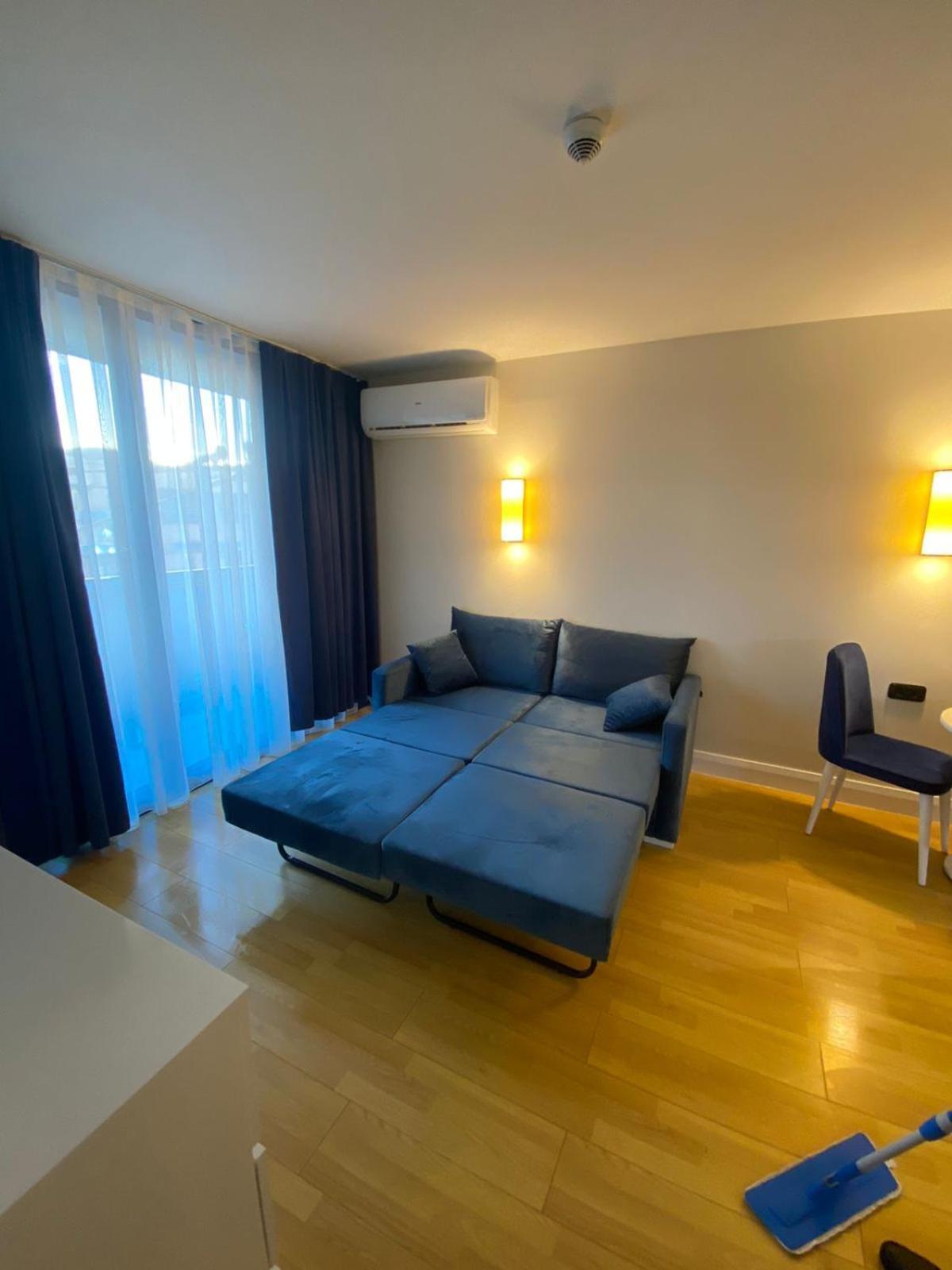 Lux Apart Hotel 555 巴统 客房 照片